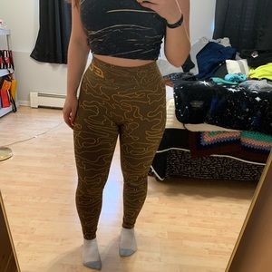 S ECHT Brown Leggings